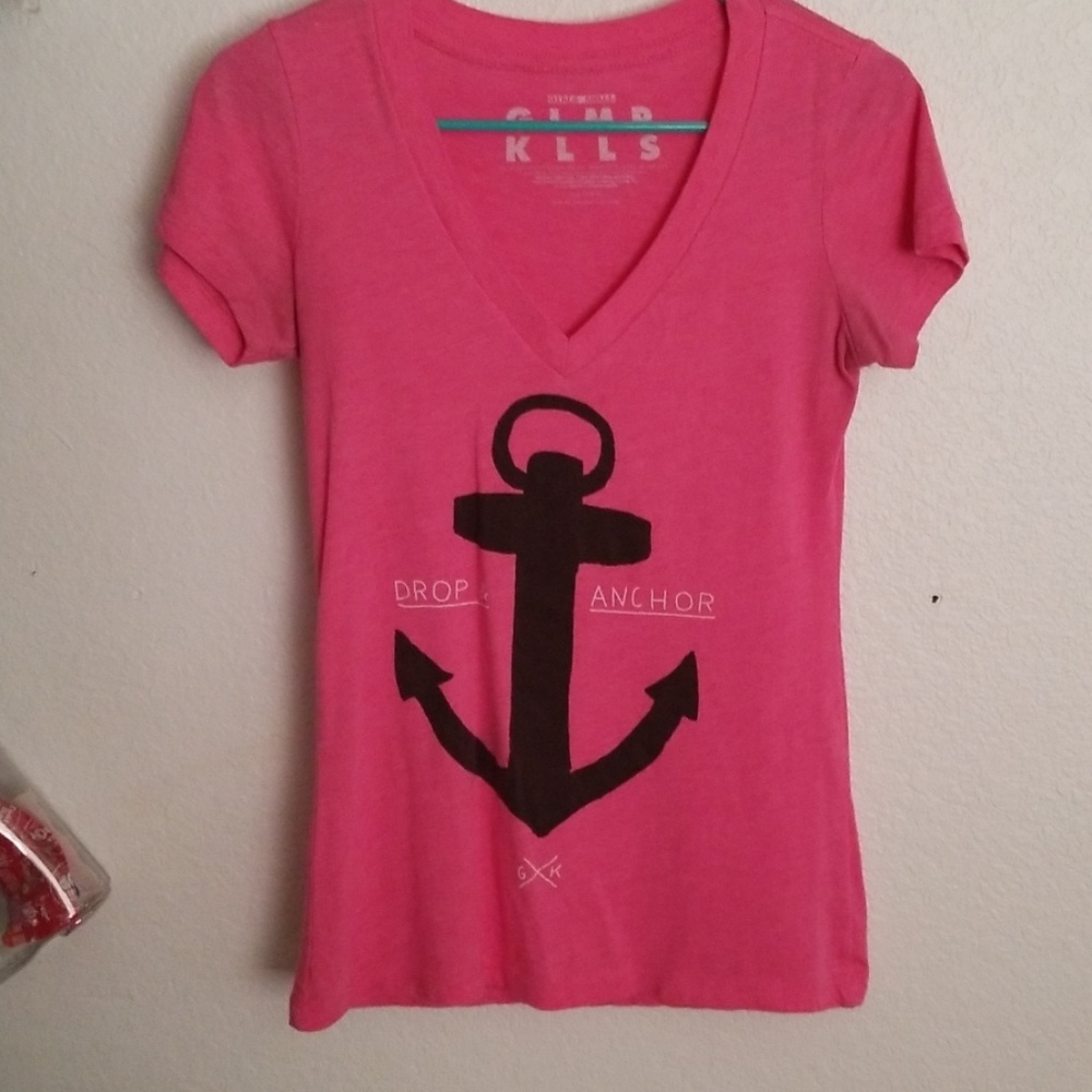 Pink Tee Small Drop and anchor